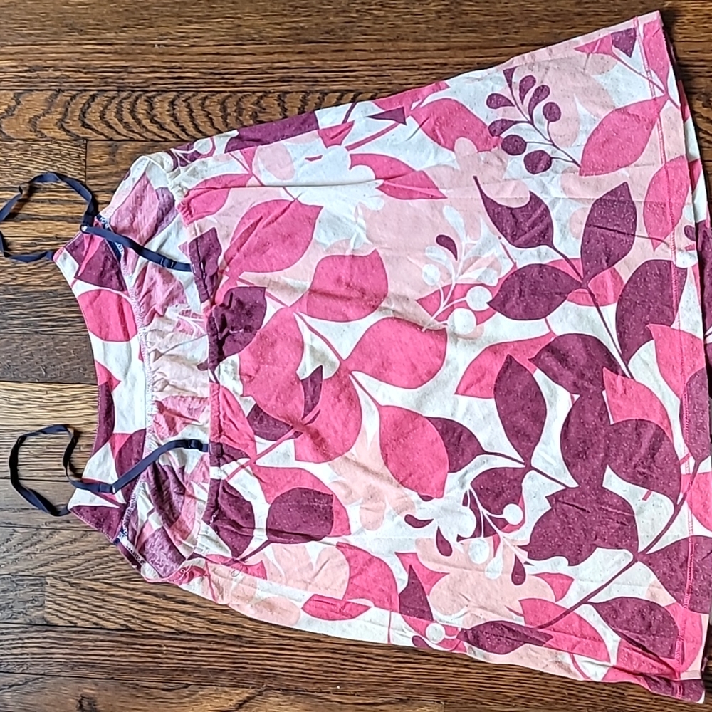 Patterned Spaghetti strap tank - Picture 3 of 3